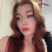 lisa_foxxxxx's Offline Chat Room