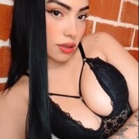 Valentina_tower's Offline Chat Room