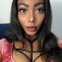 LaylaAriana webcam model