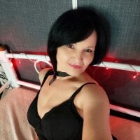 AmoraLuv model avatar