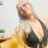 siminafoxx4uu's Profile Pic