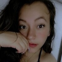 aleja_rosee's Offline Chat Room