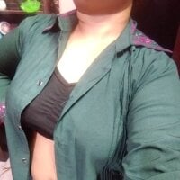 MADHURANI8972 webcam