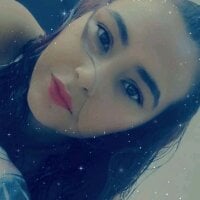 Emely_Scott__'s Offline Chat Room