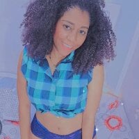 Evie_Ebony's Offline Chat Room