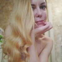 Kitty_Love27's Webcam Show