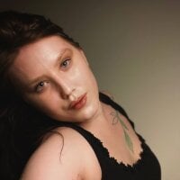 DollVice webcam model