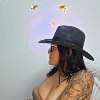 Cowgirl_isa webcam model