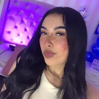 sophie_diamond_'s Offline Chat Room