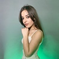 ห้องแชทออฟไลน์ของ MonikaaAdams