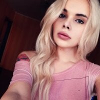 LanaOnRepeat webcam
