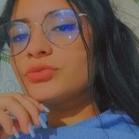 sofia_gomez0131's Offline Chat Room