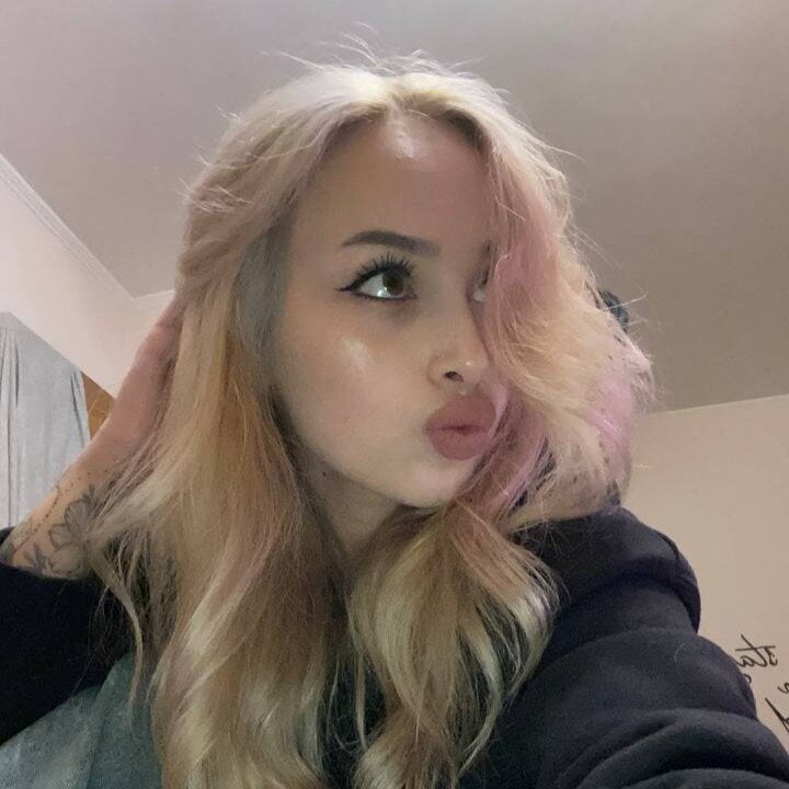 LanaYoung18