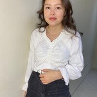 RobertaLee Adlı Modelin Çevrimdışı Sohbet Odası