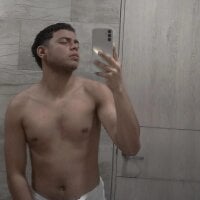 Axel-Latin-Boy webcam