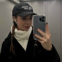 VoiceDreamsss Adlı Modelin Çevrimdışı Sohbet Odası