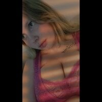 LinaMayerLive Webcam