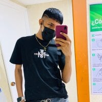 Model chico_latino21cm