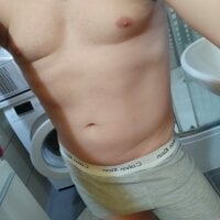 HornyJohny86@xh webcam