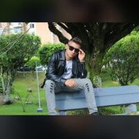KevinToronto webcam model