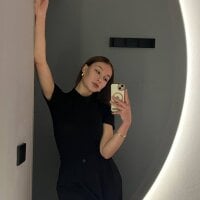 smallbutnotvery webcam model