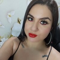 _curvy_latina webcam model