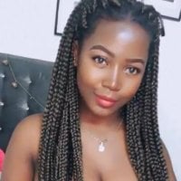 Lauren19_'s Offline Chat Room