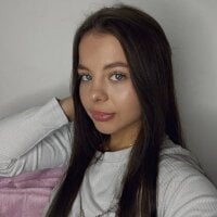 TooMelkyy's Offline Chat Room