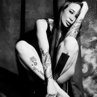 Kalina_Malina webcam model