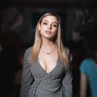 AlizeeLoves' Offline Chat Room