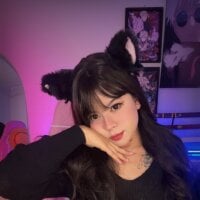 AnnieHikari webcam model