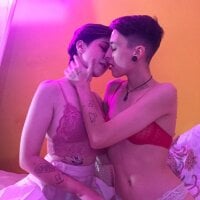 YourSweetLesbians' Offline Chat Room