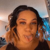 latinalovexoxo's Offline Chat Room