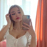 EmmaCuomo Offline Chatrum