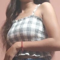 desimonalisa webcam model