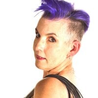 Aela_Amethyst Cameră chat offline