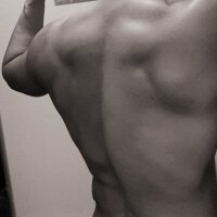 your_nft Adlı Modelin Çevrimdışı Sohbet Odası