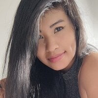 quenn_cloee69xx webcam