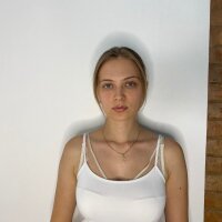 LisaElIis' Offline Chat Room