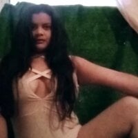 lucia_evans8 Adlı Modelin Çevrimdışı Sohbet Odası