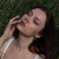 Alice_neon webcam model