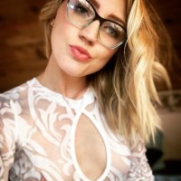 sashaajamess' Offline Chat Room
