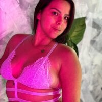 arianna_morgann's Offline Chat Room