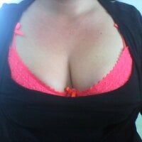 Lylala webcam model