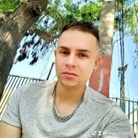 ornamental Adlı Modelin Çevrimdışı Sohbet Odası