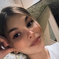 Milana_cherry's Offline Chat Room