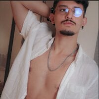 Bilik Sembang Luar Talian Eithan_Lancaster