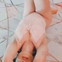 Elowyn webcam model