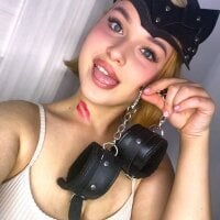 Gogo_rileyLive Webcam