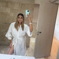 carminaurmommy webcam model